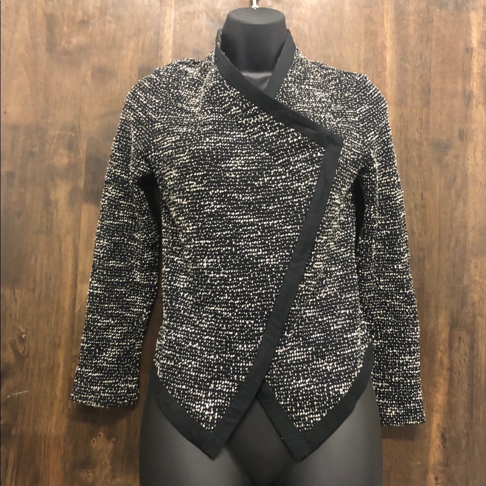 Crop Textured Jacket with Motorcycle Closure Front